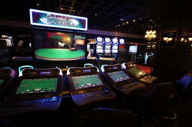 Empire city casino hours of operation